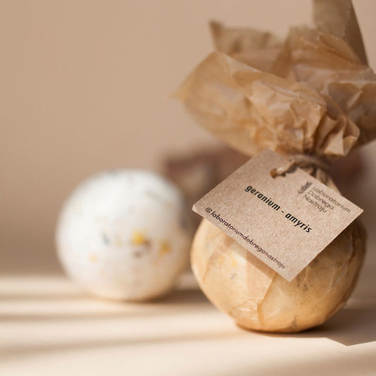 Musująca kula do kąpieli, geranium-amyris, 140 g, Laboratorium Dobrego Nastroju